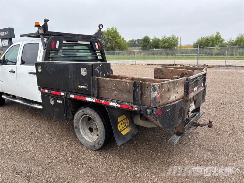 Chevrolet Silverado 3500HD شاحنات مسطحة/مفصلية الجوانب