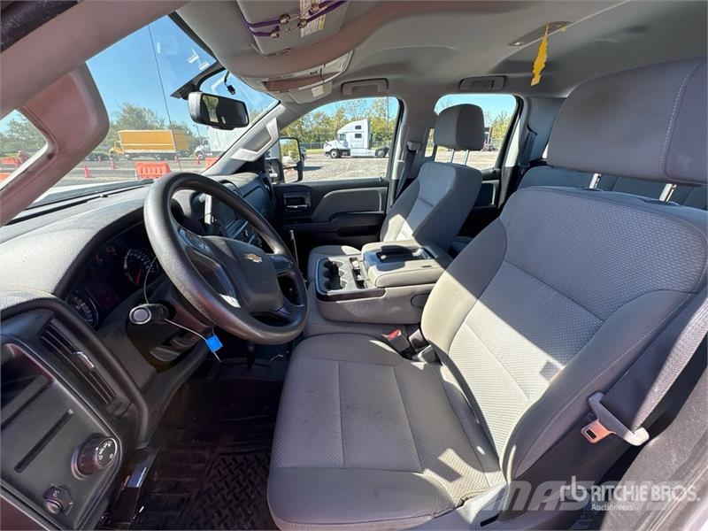 Chevrolet Silverado 3500HD شاحنات خفيفة/مفصلية الجوانب