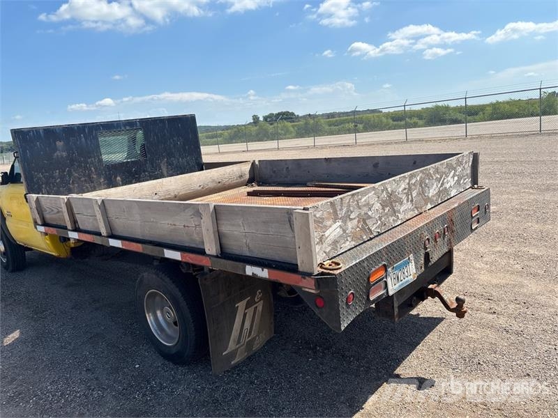 Chevrolet Silverado 3500 4x2 Flatbed Truck 플랫베드/드롭사이드 트럭