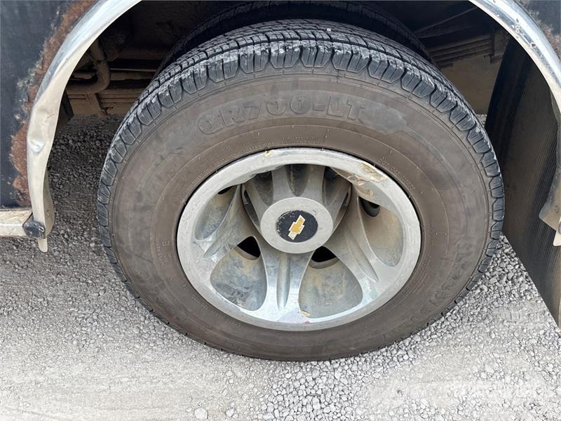 Chevrolet Silverado 3500HD 플랫베드/드롭사이드 트럭