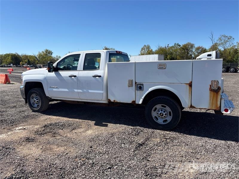 Chevrolet Silverado 3500HD شاحنات خفيفة/مفصلية الجوانب
