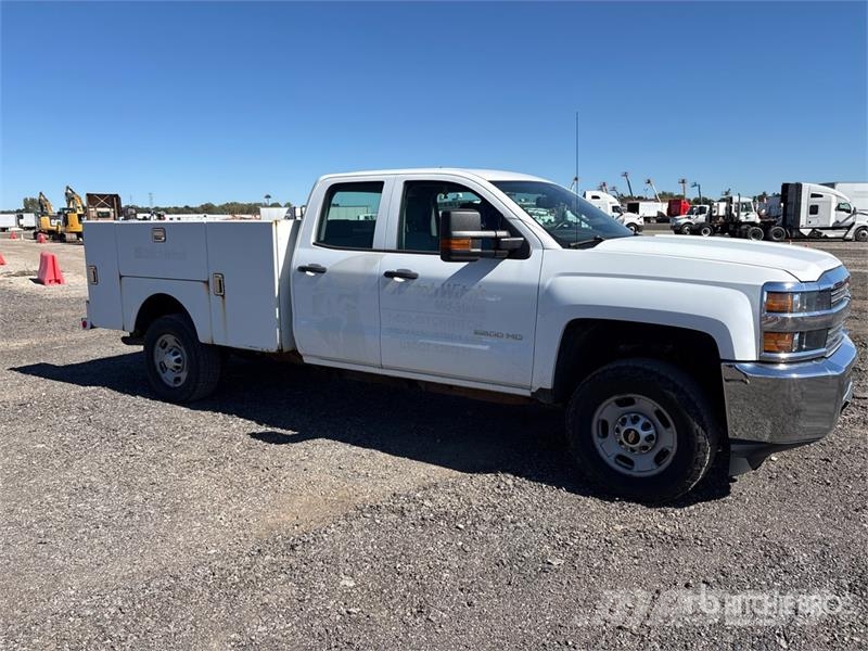 Chevrolet Silverado 3500HD شاحنات خفيفة/مفصلية الجوانب