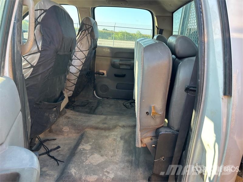 Chevrolet Silverado 3500HD Camion con sponde ribaltabili
