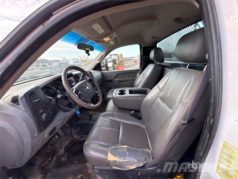 Chevrolet Silverado 3500HD 4x4 Dump Truck Damperli kamyonlar