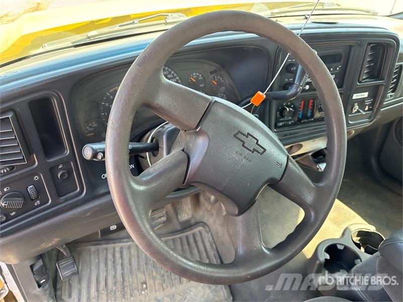Chevrolet Silverado 3500 4x2 Flatbed Truck 플랫베드/드롭사이드 트럭