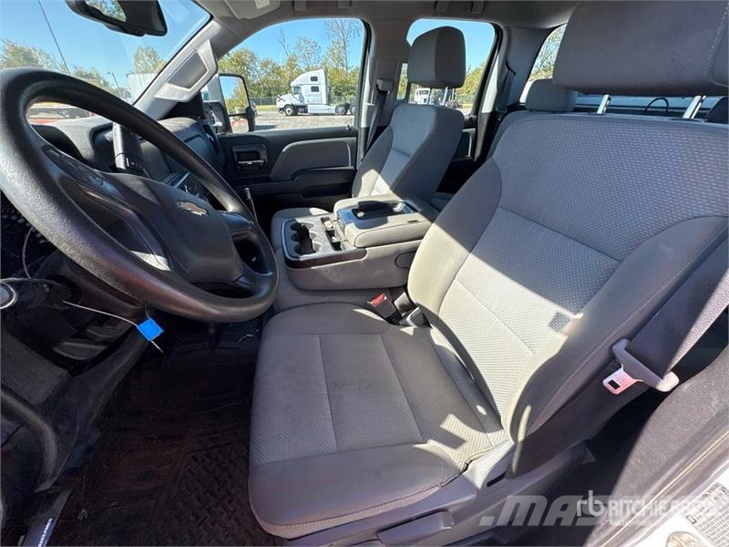 Chevrolet Silverado 3500HD شاحنات خفيفة/مفصلية الجوانب