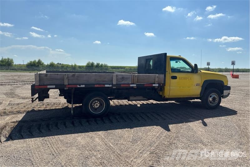 Chevrolet Silverado 3500 4x2 Flatbed Truck 플랫베드/드롭사이드 트럭