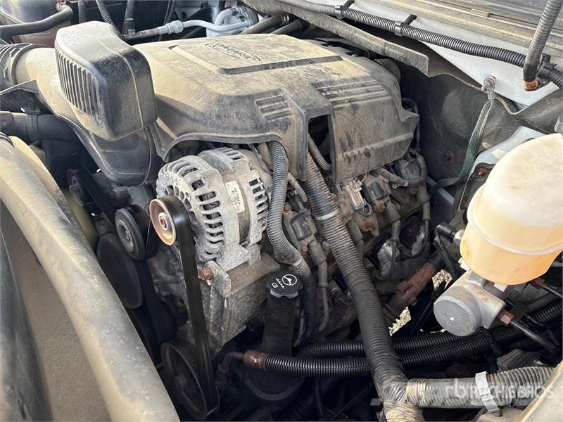 Chevrolet Silverado 3500HD 4x4 Dump Truck Damperli kamyonlar