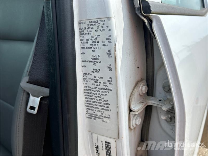 Chevrolet Silverado 4500HD 4x2 Crew Cab Utility Truck شاحنات خفيفة/مفصلية الجوانب