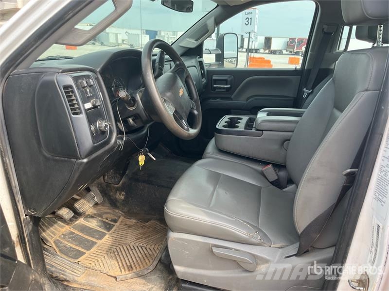 Chevrolet Silverado 4500HD 4x2 Crew Cab Utility Truck Nakladacia/sklápacia bočnica