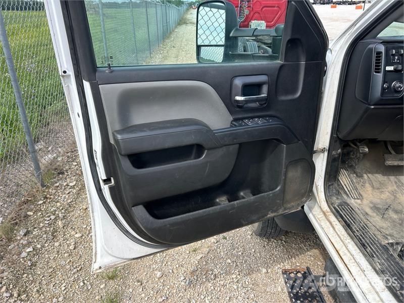 Chevrolet Silverado 4500HD 4x2 Crew Cab Utility Truck شاحنات خفيفة/مفصلية الجوانب
