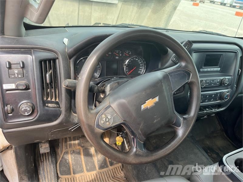 Chevrolet Silverado 4500HD 4x2 Crew Cab Utility Truck Nakladacia/sklápacia bočnica