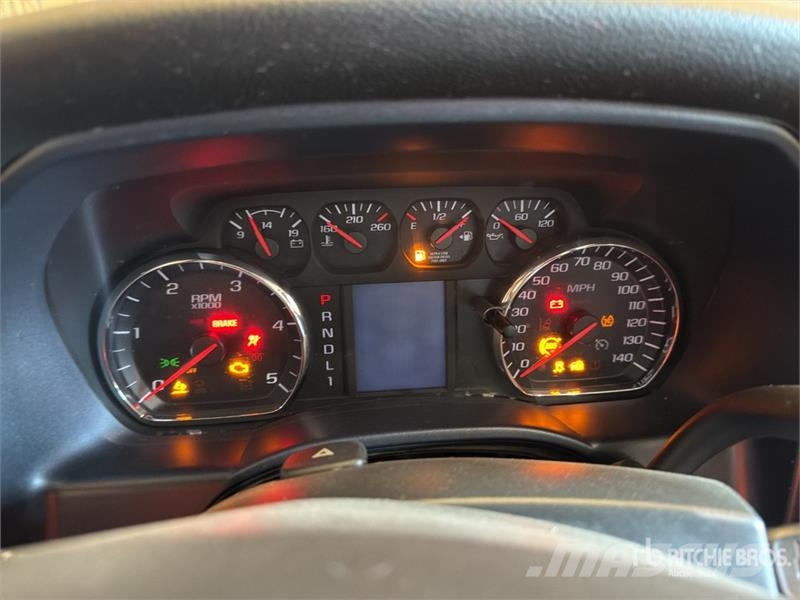 Chevrolet Silverado 5500HD 4x4 Crew Cab Utility Truck Prekucniki