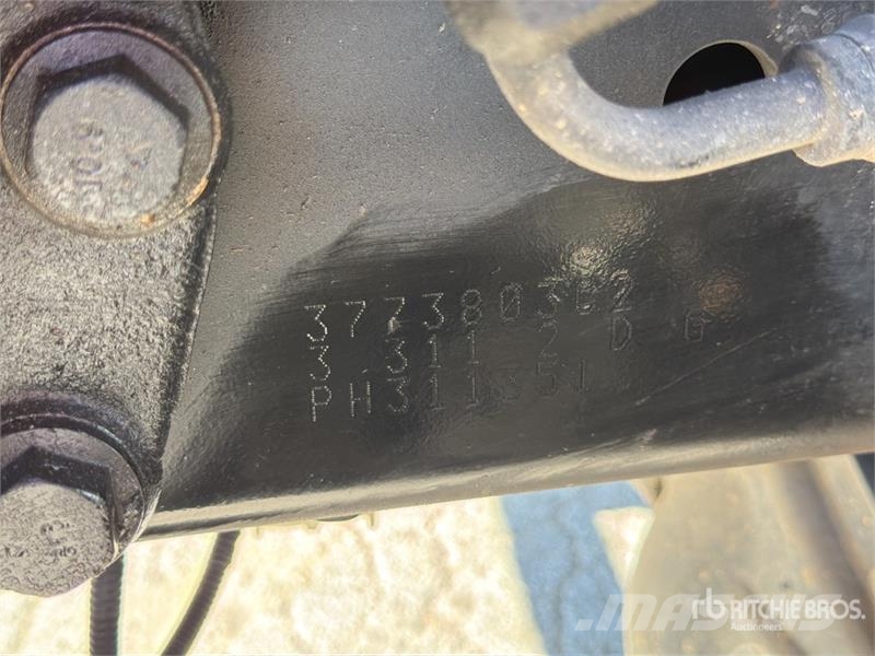Chevrolet Silverado 5500HD 4x4 Crew Cab Utility Truck Prekucniki
