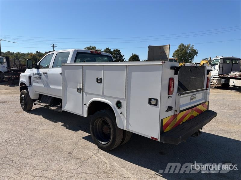 Chevrolet Silverado 5500HD 4x4 Crew Cab Utility Truck ピックアップ／ドロップサイド