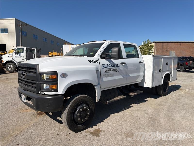 Chevrolet Silverado 5500HD 4x4 Crew Cab Utility Truck Prekucniki