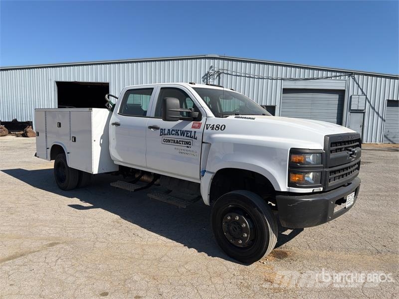 Chevrolet Silverado 5500HD 4x4 Crew Cab Utility Truck Prekucniki