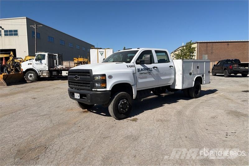 Chevrolet Silverado 5500HD 4x4 Crew Cab Utility Truck Prekucniki