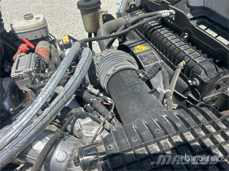 Chevrolet Silverado 6500HD 4x2 Rollback Truck Hinausautot