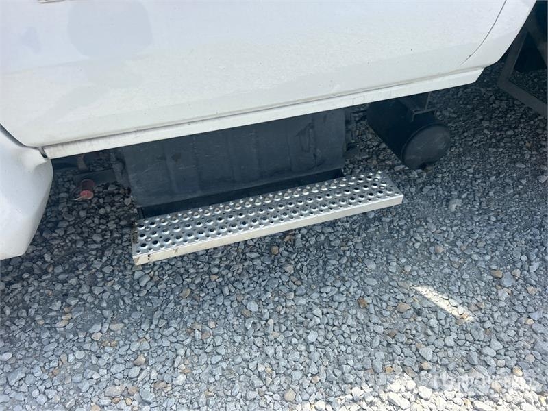 Chevrolet Silverado 6500HD 4x2 Rollback Truck Hinausautot