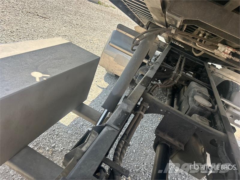 Chevrolet Silverado 6500HD 4x2 Rollback Truck Hinausautot