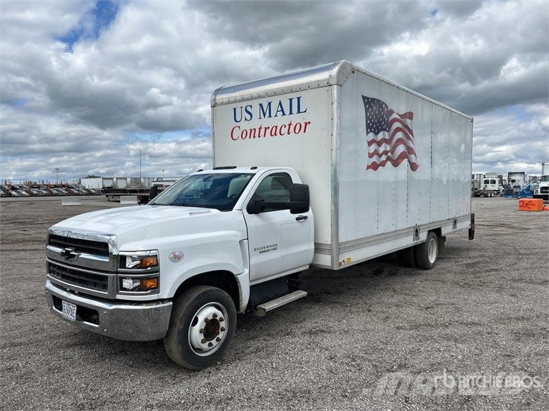 Chevrolet Silverado 6500 4x2 Van Truck Skříňová nástavba