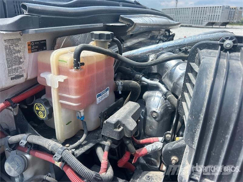 Chevrolet Silverado 6500HD 4x2 Rollback Truck Hinausautot
