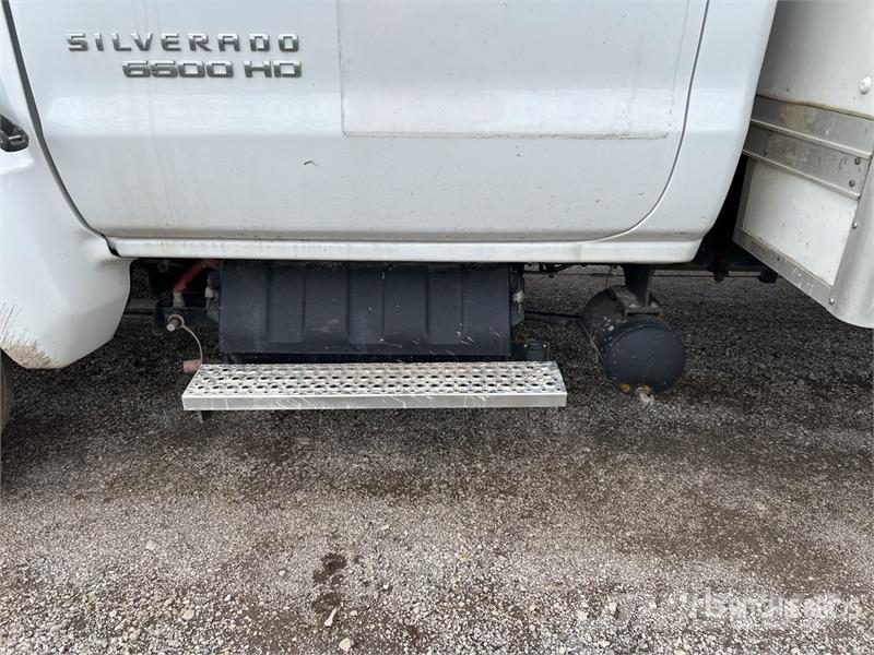 Chevrolet Silverado 6500 4x2 Van Truck شاحنات ذات هيكل صندوقي