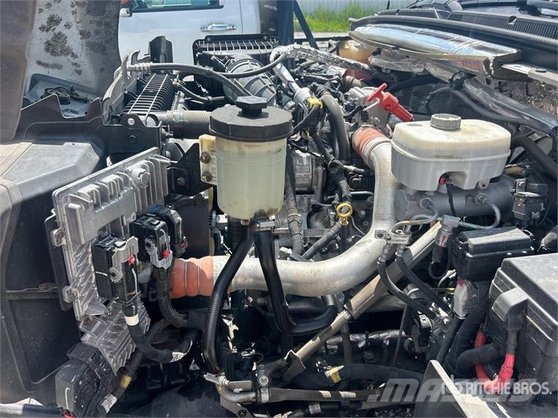 Chevrolet Silverado 6500HD 4x2 Rollback Truck Hinausautot