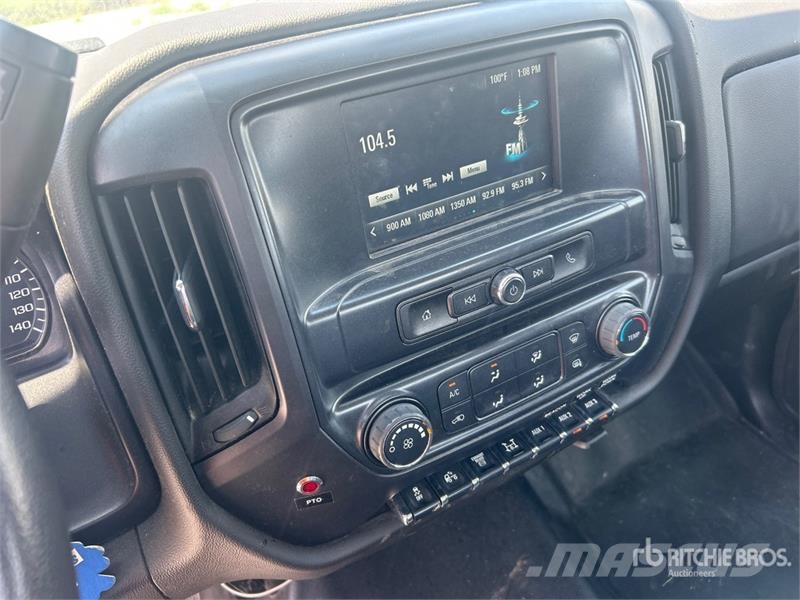 Chevrolet Silverado 6500HD 4x2 Rollback Truck Hinausautot