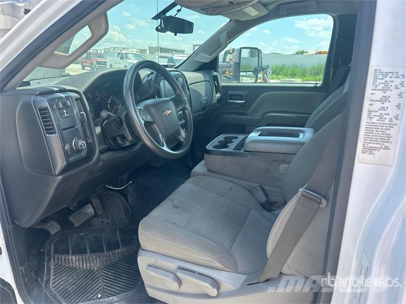 Chevrolet Silverado 6500HD 4x2 Rollback Truck Hinausautot