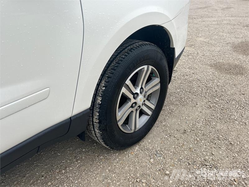 Chevrolet Traverse LT AWD Automobile Henkilöautot