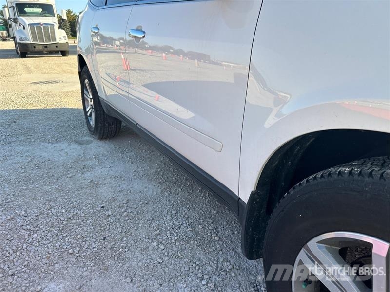 Chevrolet Traverse LT AWD Automobile Personbilar