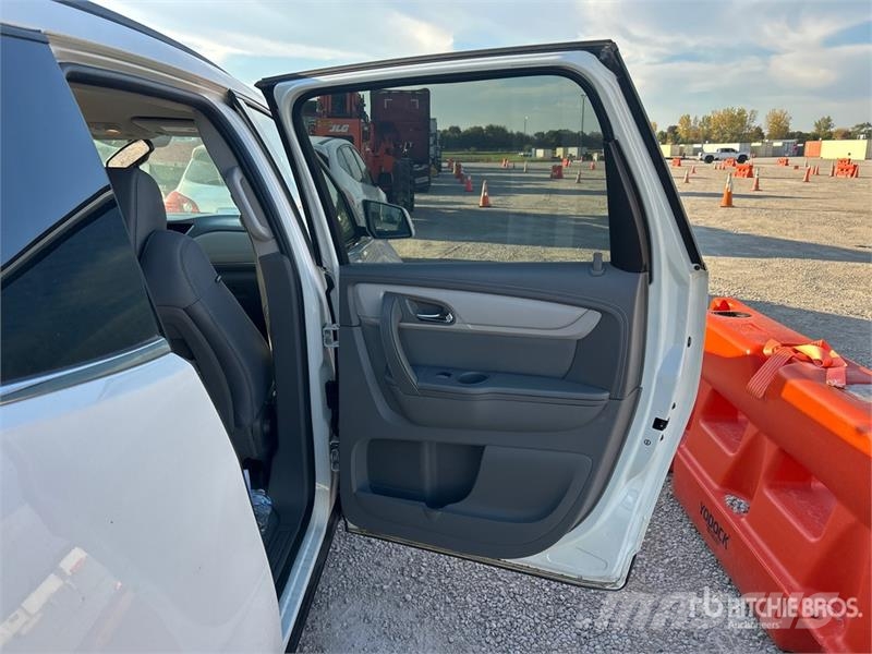 Chevrolet Traverse LT AWD Automobile Personbilar