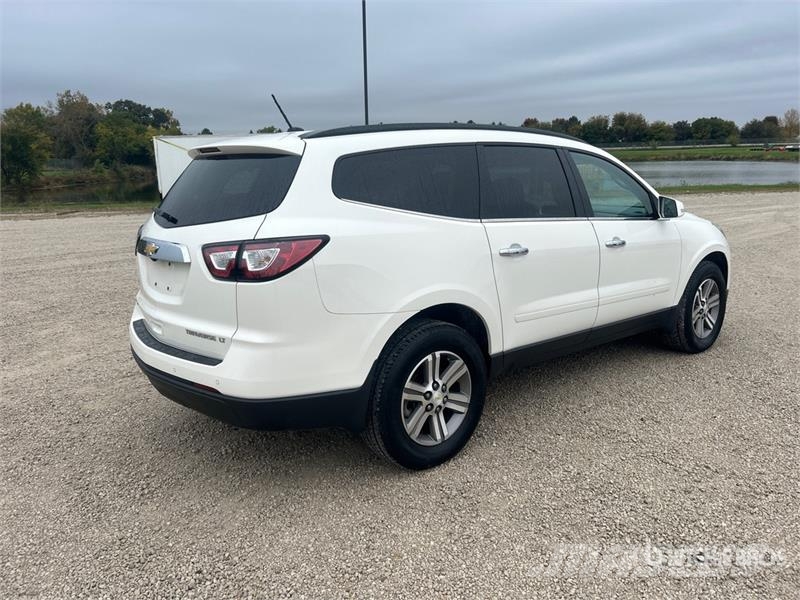 Chevrolet Traverse LT AWD Automobile Henkilöautot