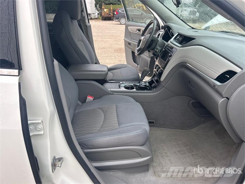 Chevrolet Traverse LT AWD Automobile Henkilöautot