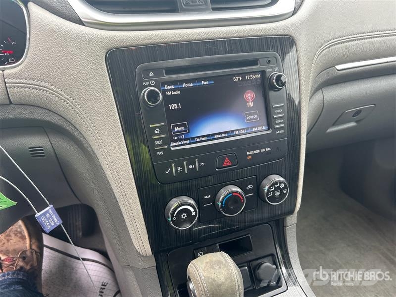 Chevrolet Traverse LT AWD Automobile Henkilöautot