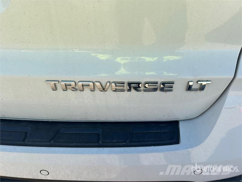 Chevrolet Traverse LT AWD Automobile Personbilar