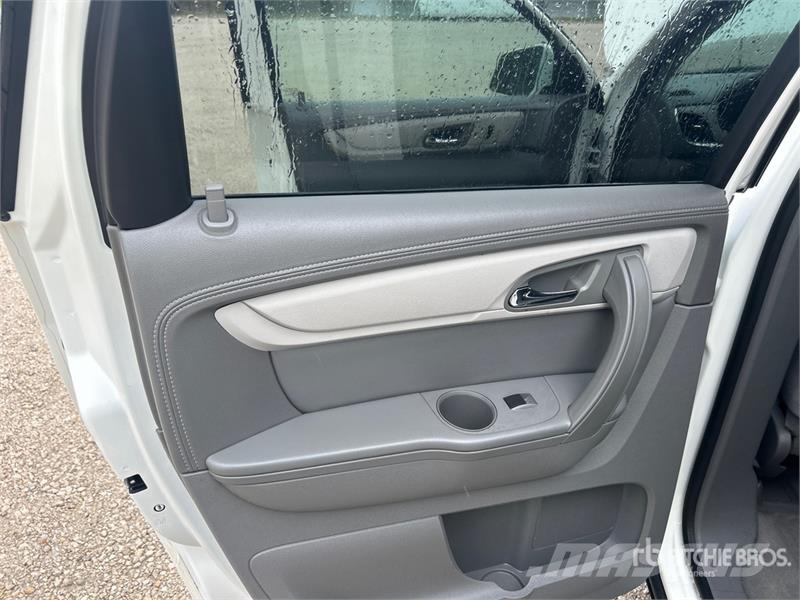 Chevrolet Traverse LT AWD Automobile Henkilöautot