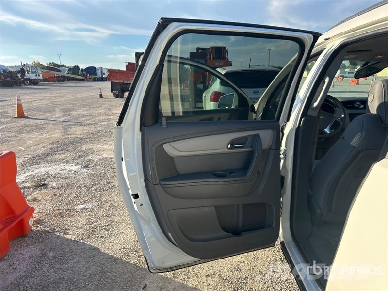 Chevrolet Traverse LT AWD Automobile Personbilar