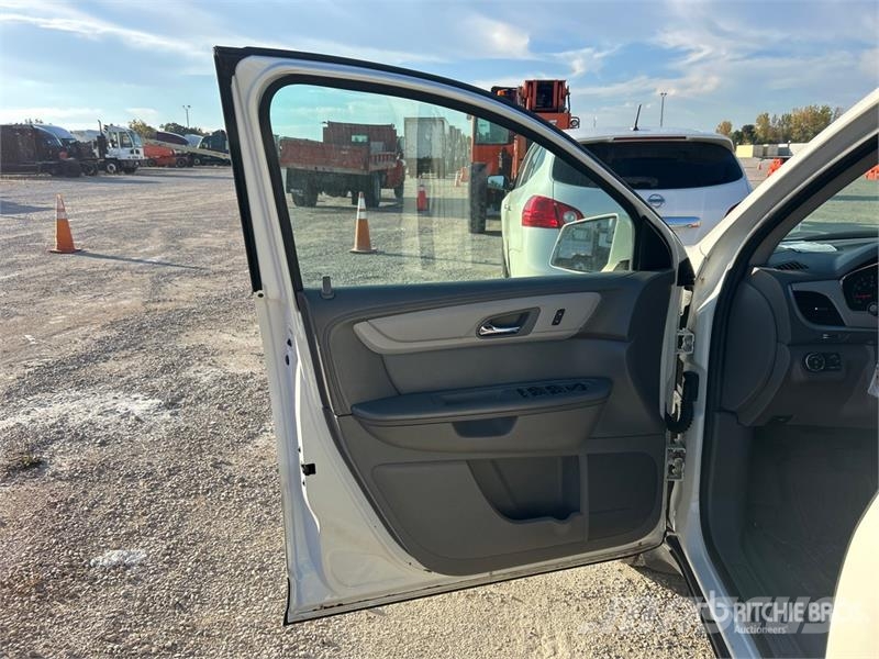 Chevrolet Traverse LT AWD Automobile Personbilar