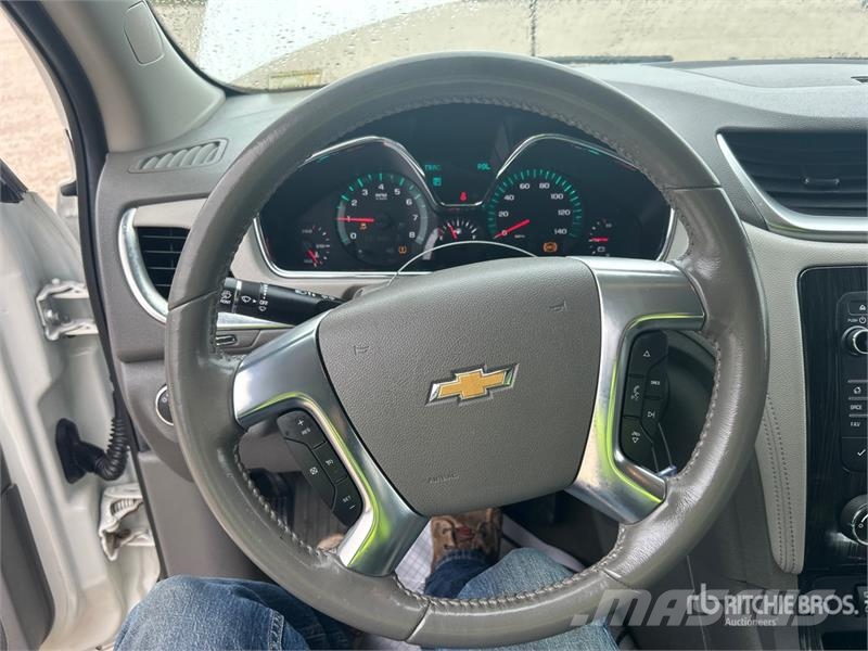 Chevrolet Traverse LT AWD Automobile Henkilöautot