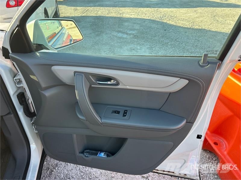 Chevrolet Traverse LT AWD Automobile Personbilar