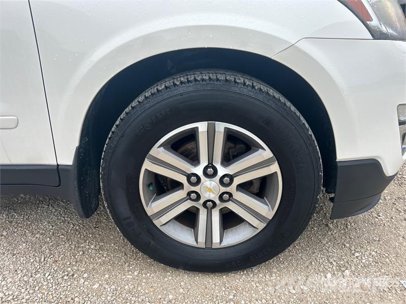 Chevrolet Traverse LT AWD Automobile Henkilöautot