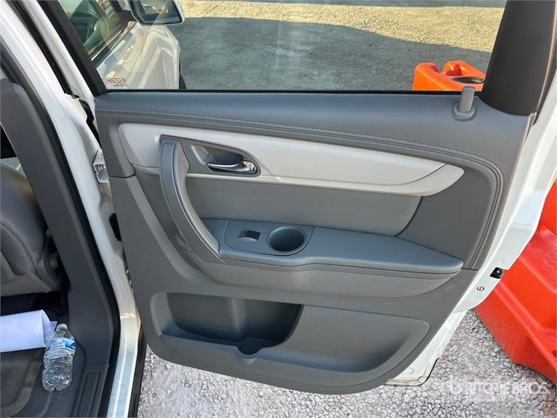 Chevrolet Traverse LT AWD Automobile Personbilar