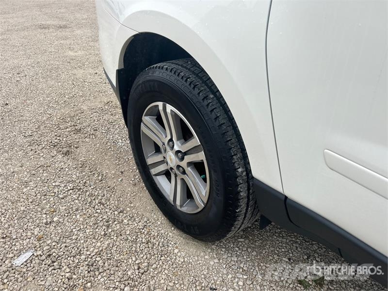 Chevrolet Traverse LT AWD Automobile Henkilöautot