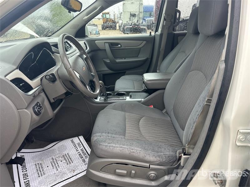 Chevrolet Traverse LT AWD Automobile Henkilöautot