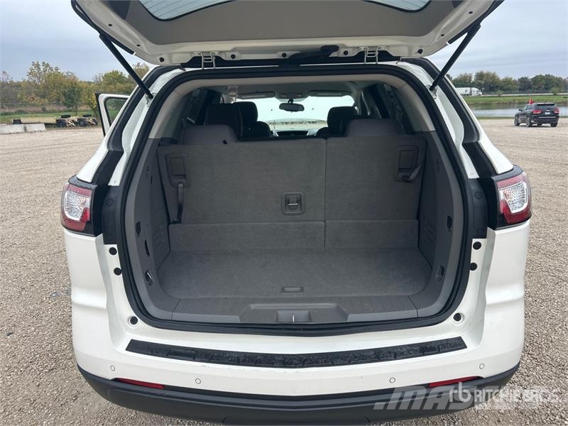 Chevrolet Traverse LT AWD Automobile Henkilöautot