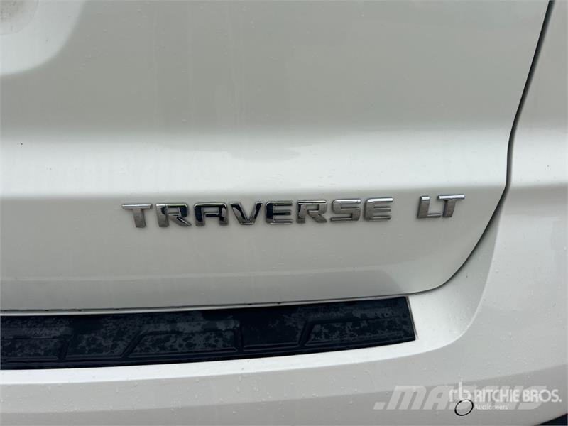 Chevrolet Traverse LT AWD Automobile Henkilöautot
