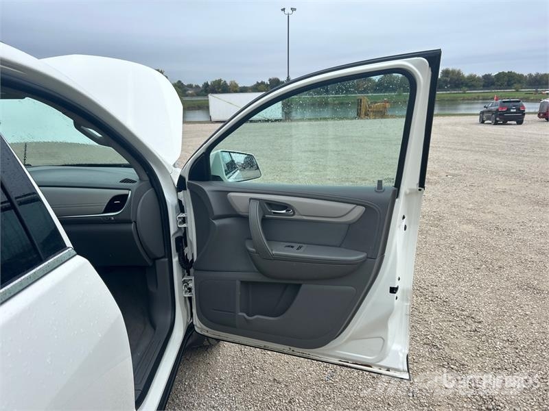 Chevrolet Traverse LT AWD Automobile Henkilöautot